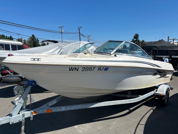 Pre-Owned 2000  powered Sea Ray Boat for sale